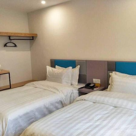 Motel 168 Shanghai Changping Road Branch Exteriör bild