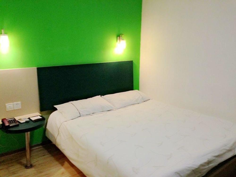 Motel 168 Shanghai Changping Road Branch Exteriör bild