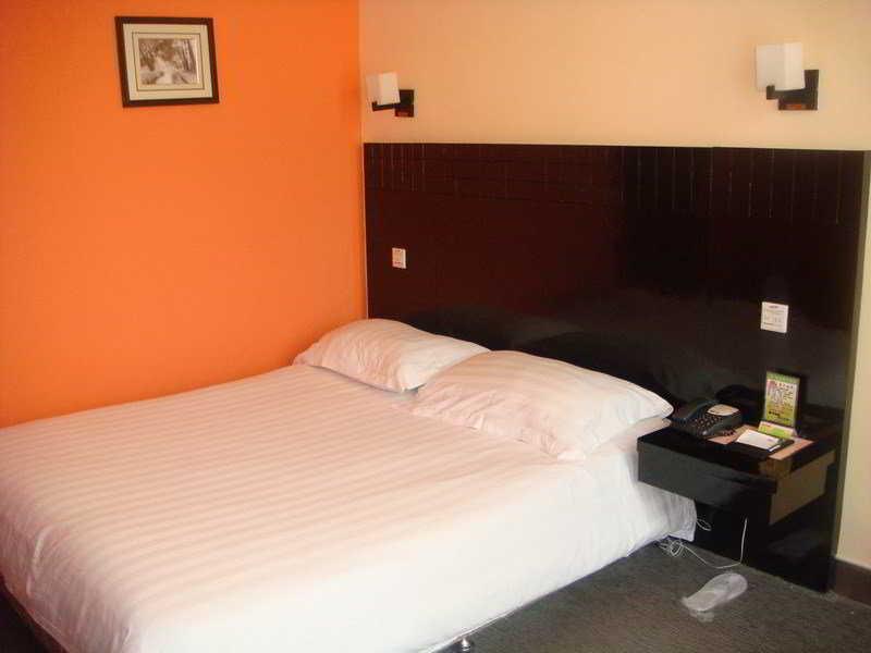 Motel 168 Shanghai Changping Road Branch Exteriör bild