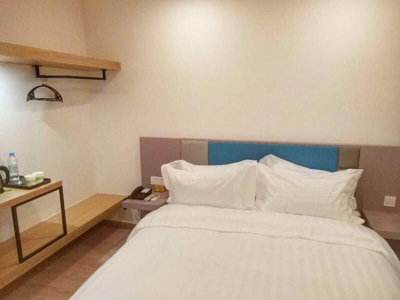 Motel 168 Shanghai Changping Road Branch Exteriör bild