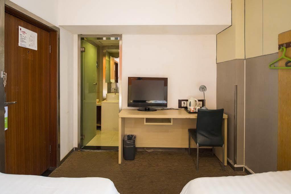 Motel 168 Shanghai Changping Road Branch Exteriör bild