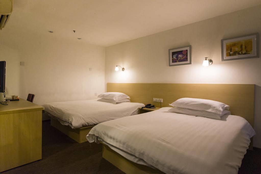 Motel 168 Shanghai Changping Road Branch Exteriör bild