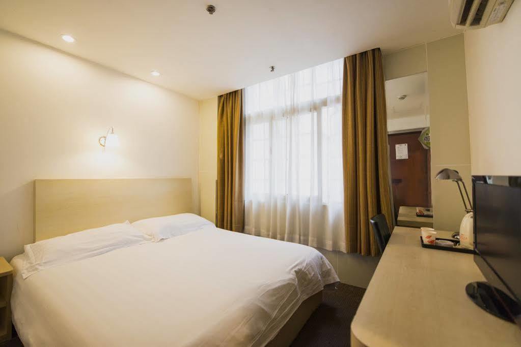 Motel 168 Shanghai Changping Road Branch Exteriör bild